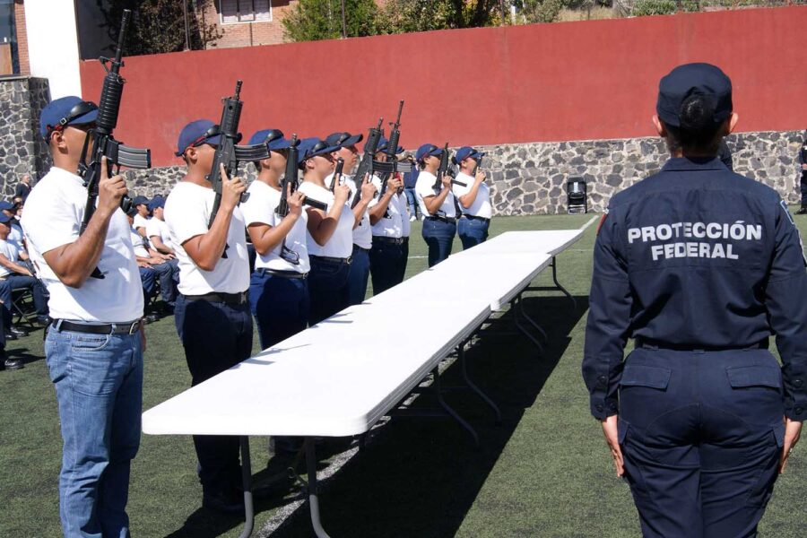 Graduación de un grupo de cadetes del Servicio de Protección Federal.
