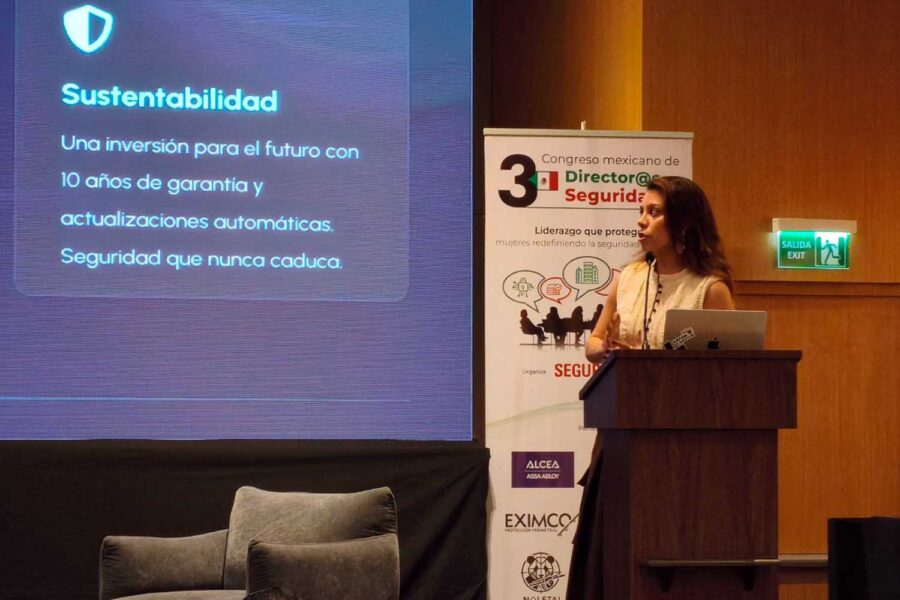 Daniela Alejandra Infante Botero, Account Executive LATAM en Verkada, en el III Congreso Mexicano de Directores de Seguridad.