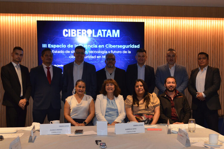 Foto familia desayuno empresa